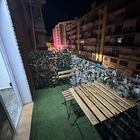 Apartamento De Habitaciones Privadas En El Centro De มาลากา ภายนอก รูปภาพ