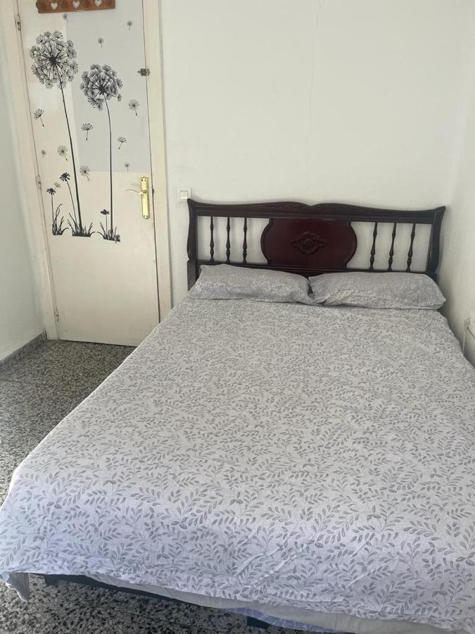 Apartamento De Habitaciones Privadas En El Centro De มาลากา ภายนอก รูปภาพ