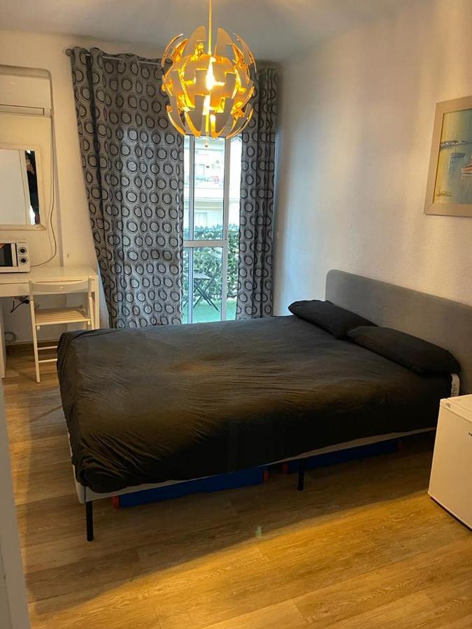 Apartamento De Habitaciones Privadas En El Centro De มาลากา ภายนอก รูปภาพ
