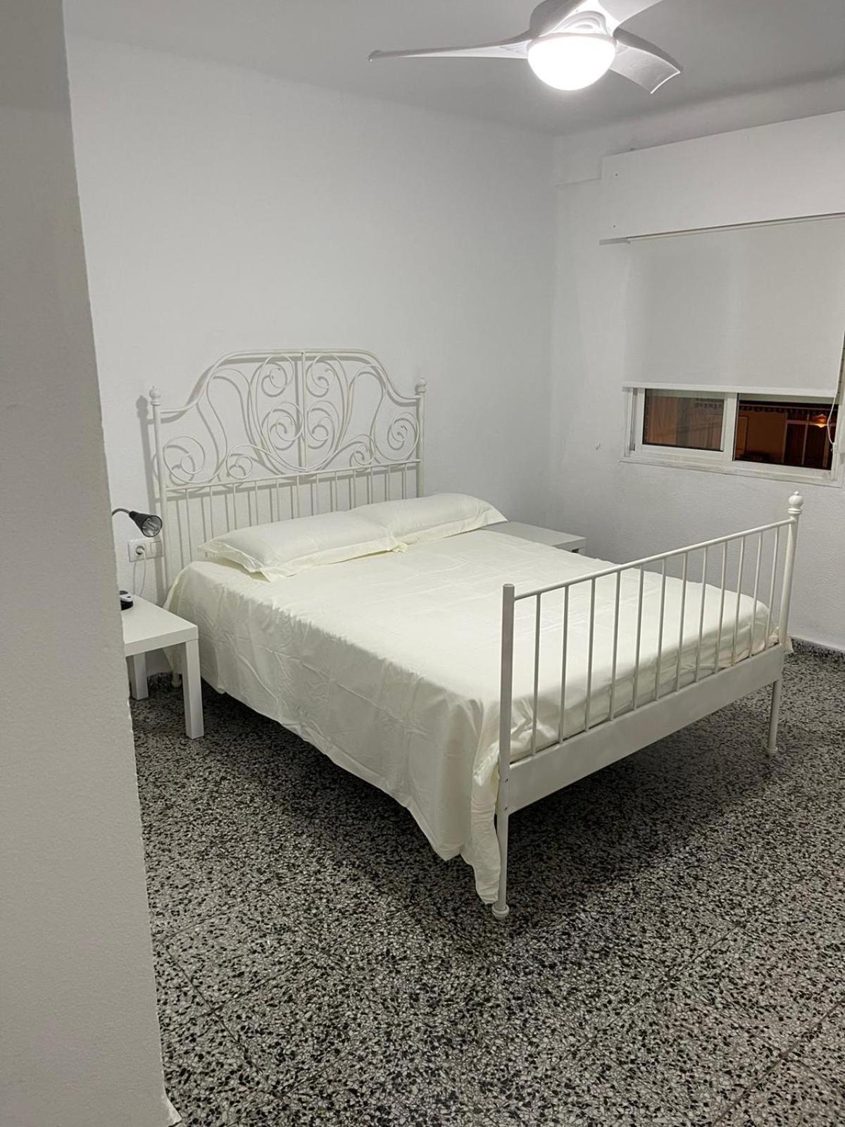 Apartamento De Habitaciones Privadas En El Centro De มาลากา ภายนอก รูปภาพ