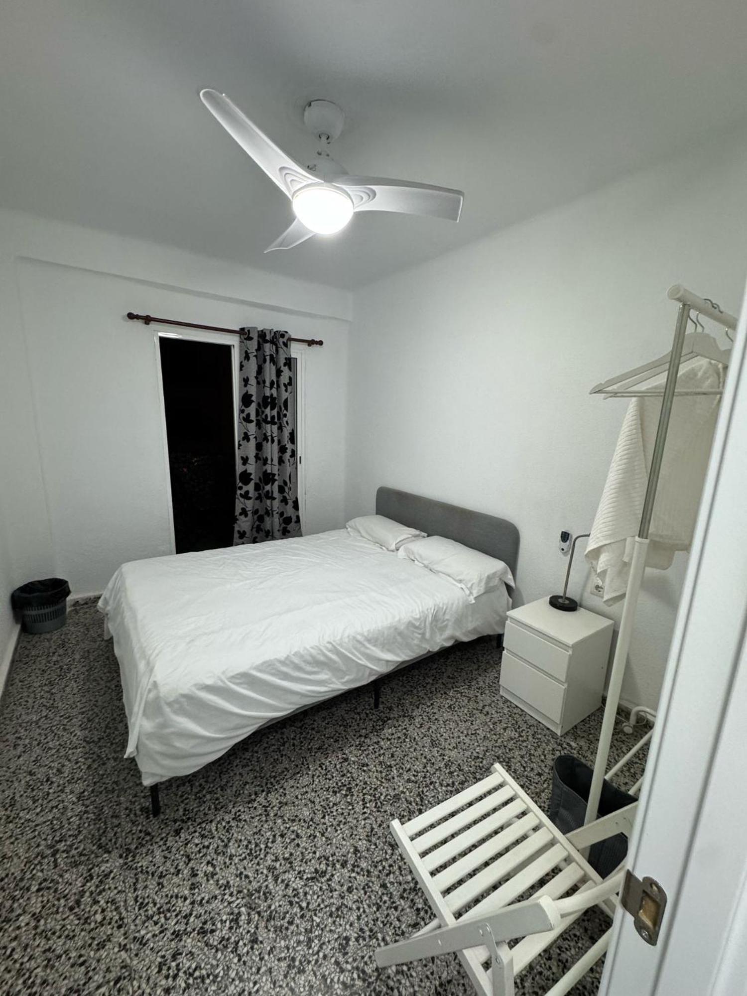 Apartamento De Habitaciones Privadas En El Centro De มาลากา ภายนอก รูปภาพ